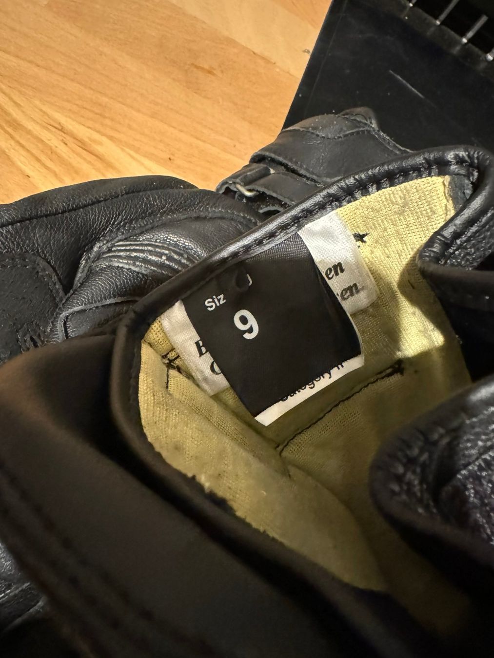 Altri accessori da uomo: Neu LEMANS XT RACING LEDERHANDSCHUH LANG SCHWARZ 9 – Usato da Ruswil venduto da Padrino13 3