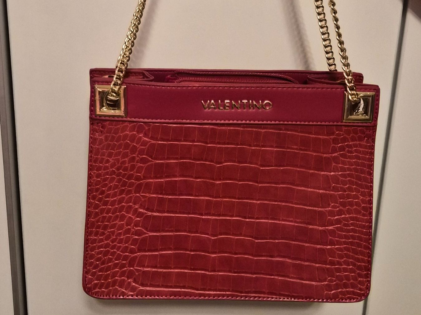 Valentino Borse da donna: VALENTINO TASCHE ROT NEU – Nuovo (secondo la descrizione) da glattbrugg venduto da Aurica