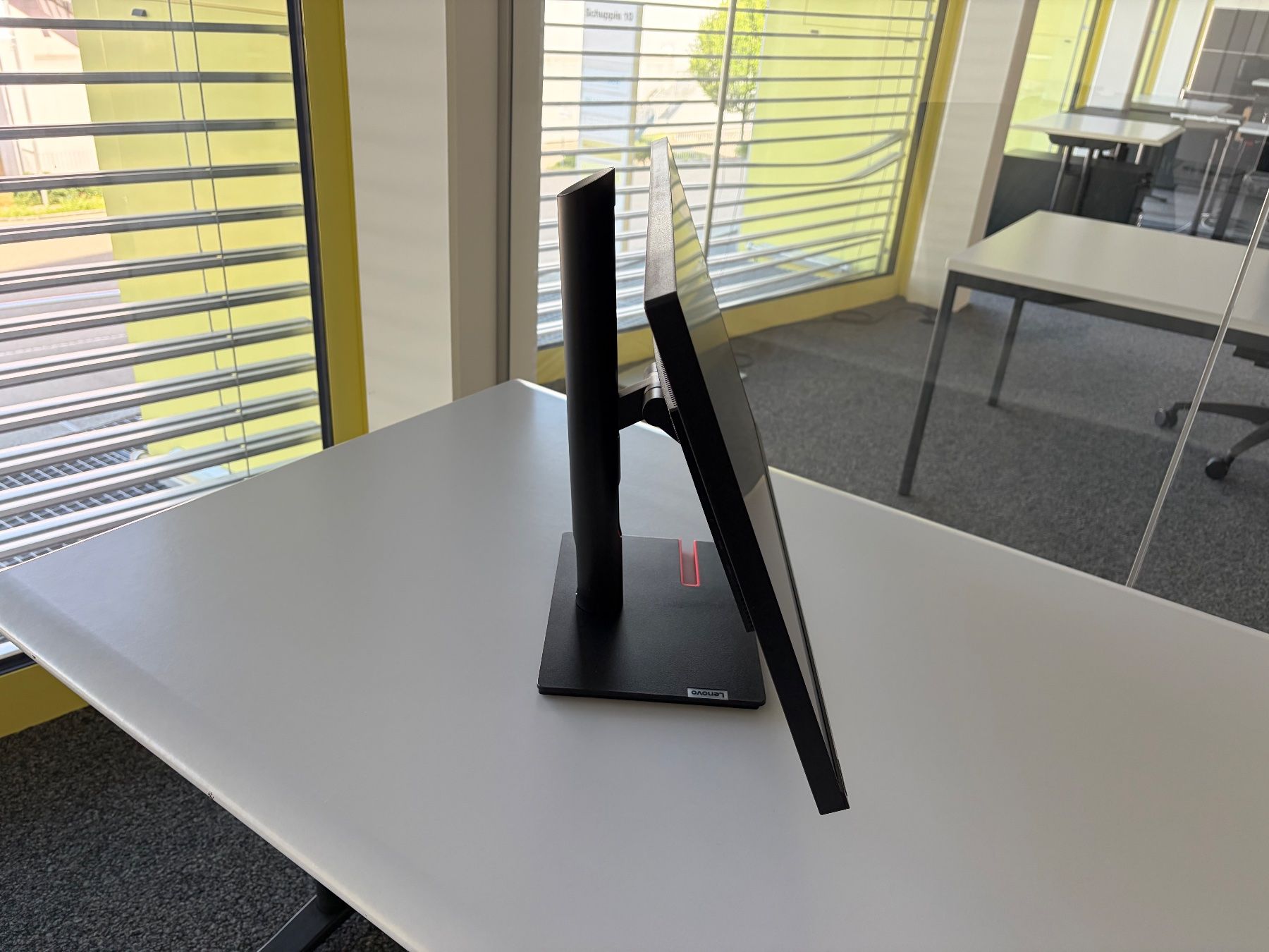 Lenovo Monitor: Lenovo ThinkVision T27h-30 Display – Usato da Mörschwil venduto da ottoman7 4