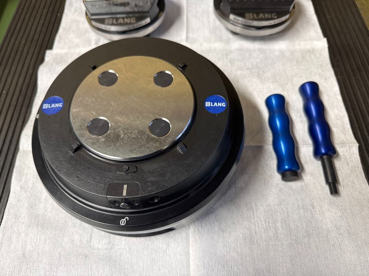 Tutti gli attrezzi: Zentrumspanner Schraubstock Lang Technik Haubex CNC Maschine – Nuovo e nell'imballaggio originale da Titterten venduto da WalliserEngineering 1