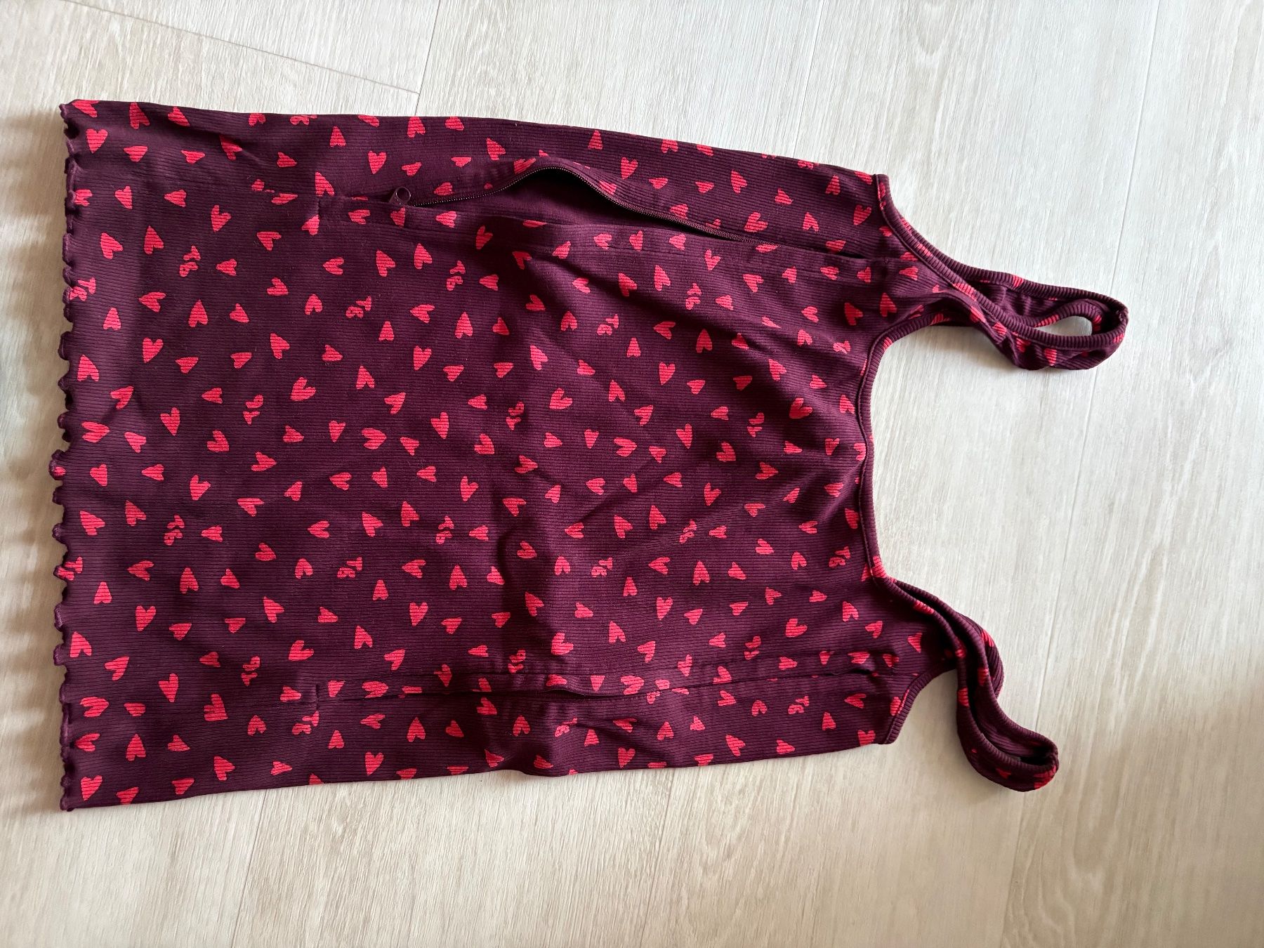 Lots de vêtements: Luftige Shirts mit Stillöffnungen – D'occasion à Ganterschwil par crt_8h66