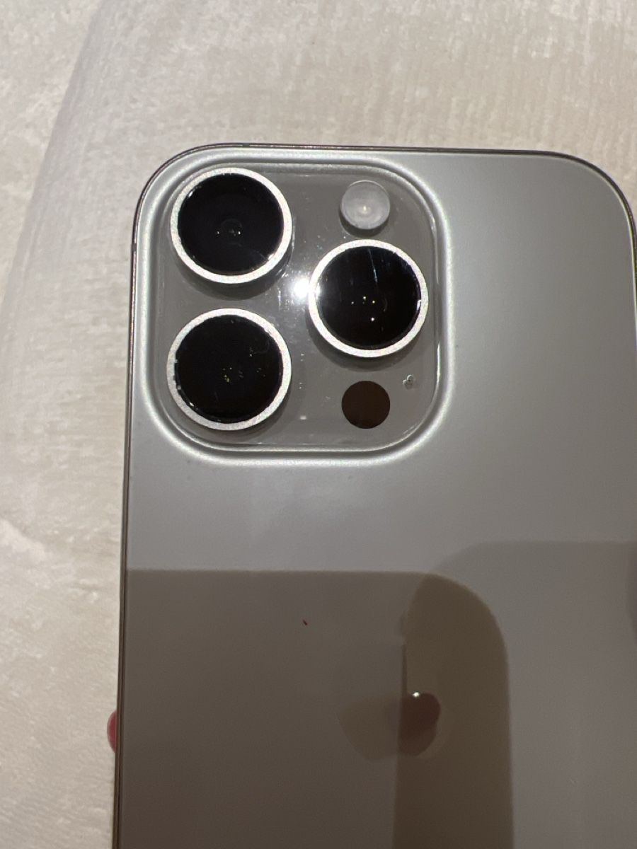 Apple Handys / Smartphones: Apple iPhone 16 Pro 128 GB grau mit Displaybruch – Gebraucht aus Brunnen von princessv 1