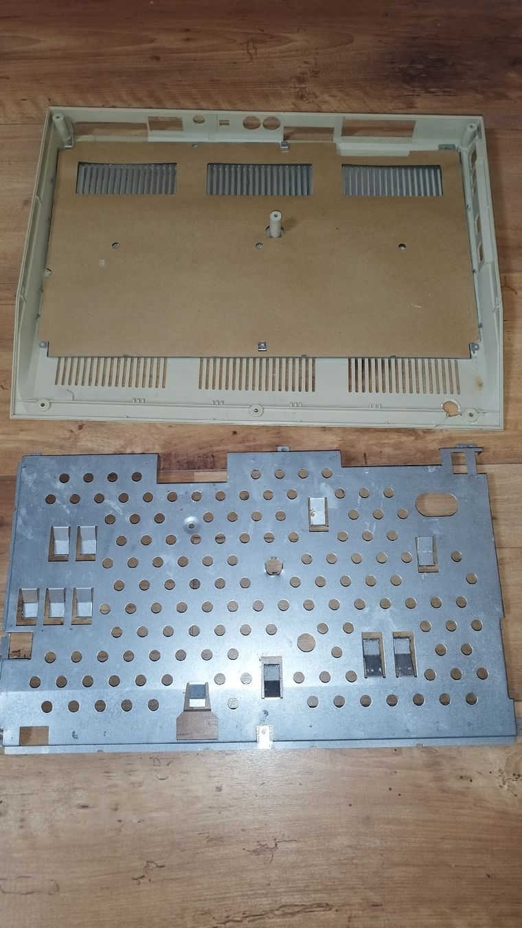 Commodore PC: Commodore 128 – Difettoso da Domdidier venduto da look80486 6