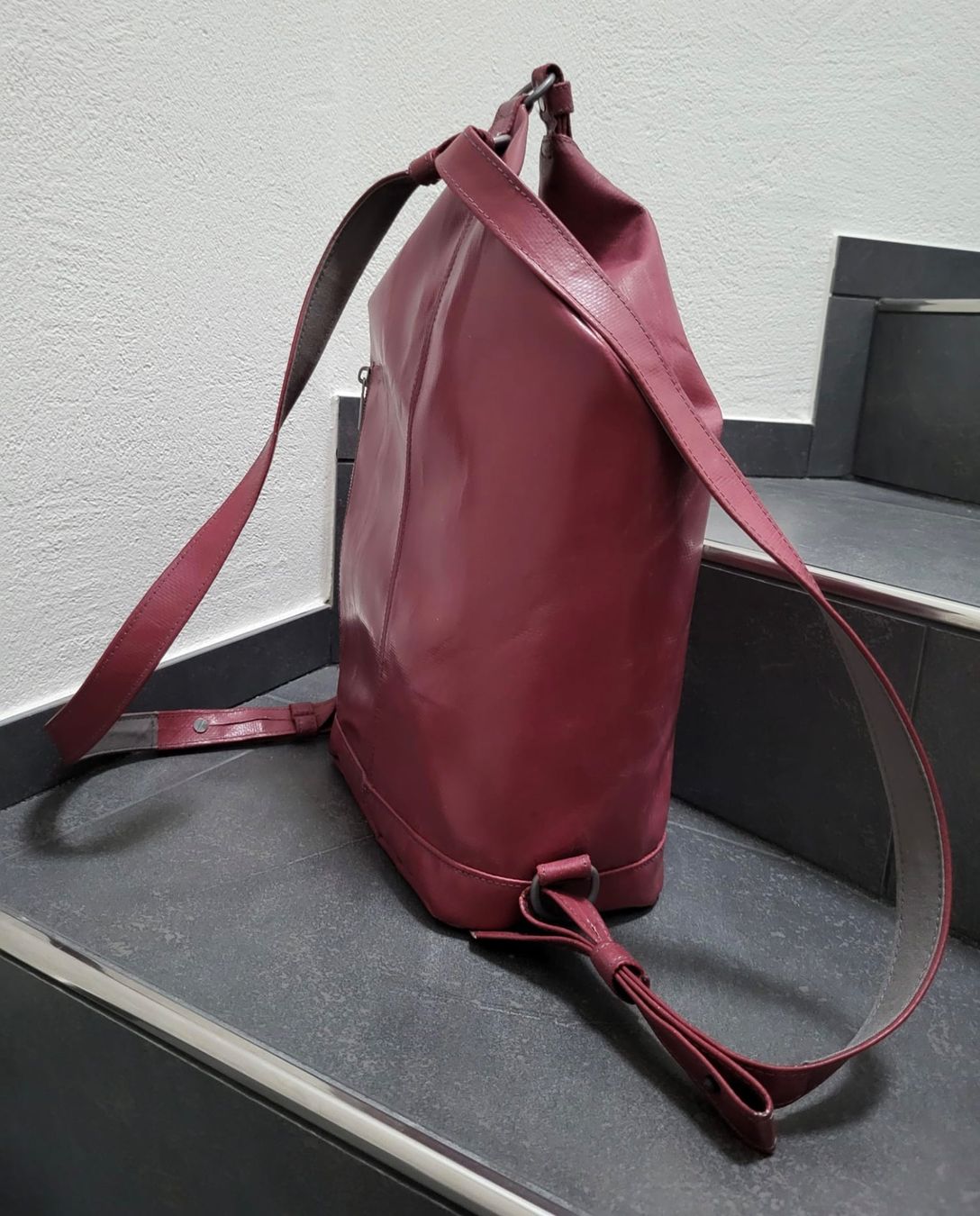 Freitag Zaini: Freitag Woolf R123 Backpack S/AUBERGINE MATT Reference-Linie – Usato da Winterthur venduto da LESA1015 3