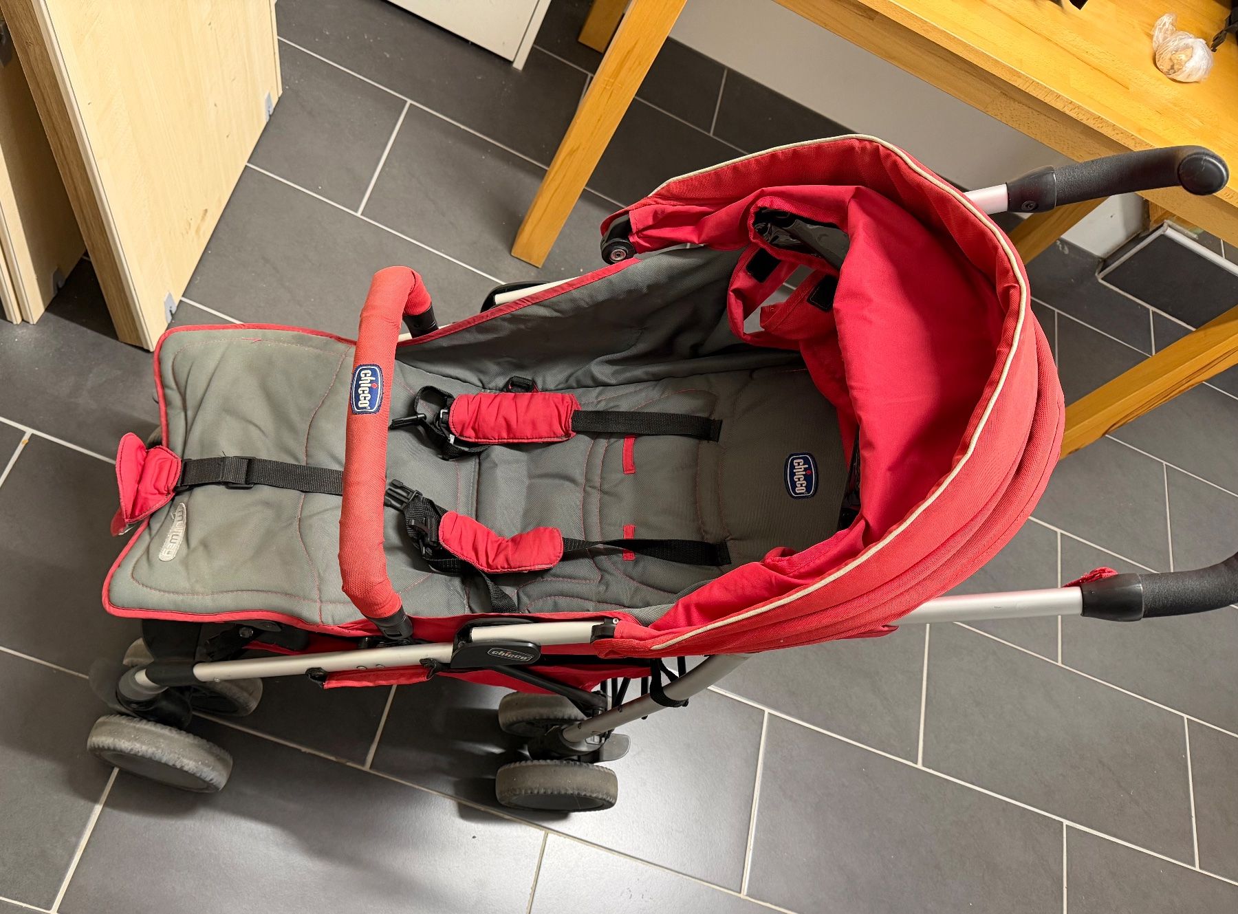 Chicco Carrozzine: Kinderwagen Chicco rot – Usato da Effretikon venduto da saliaulo 1
