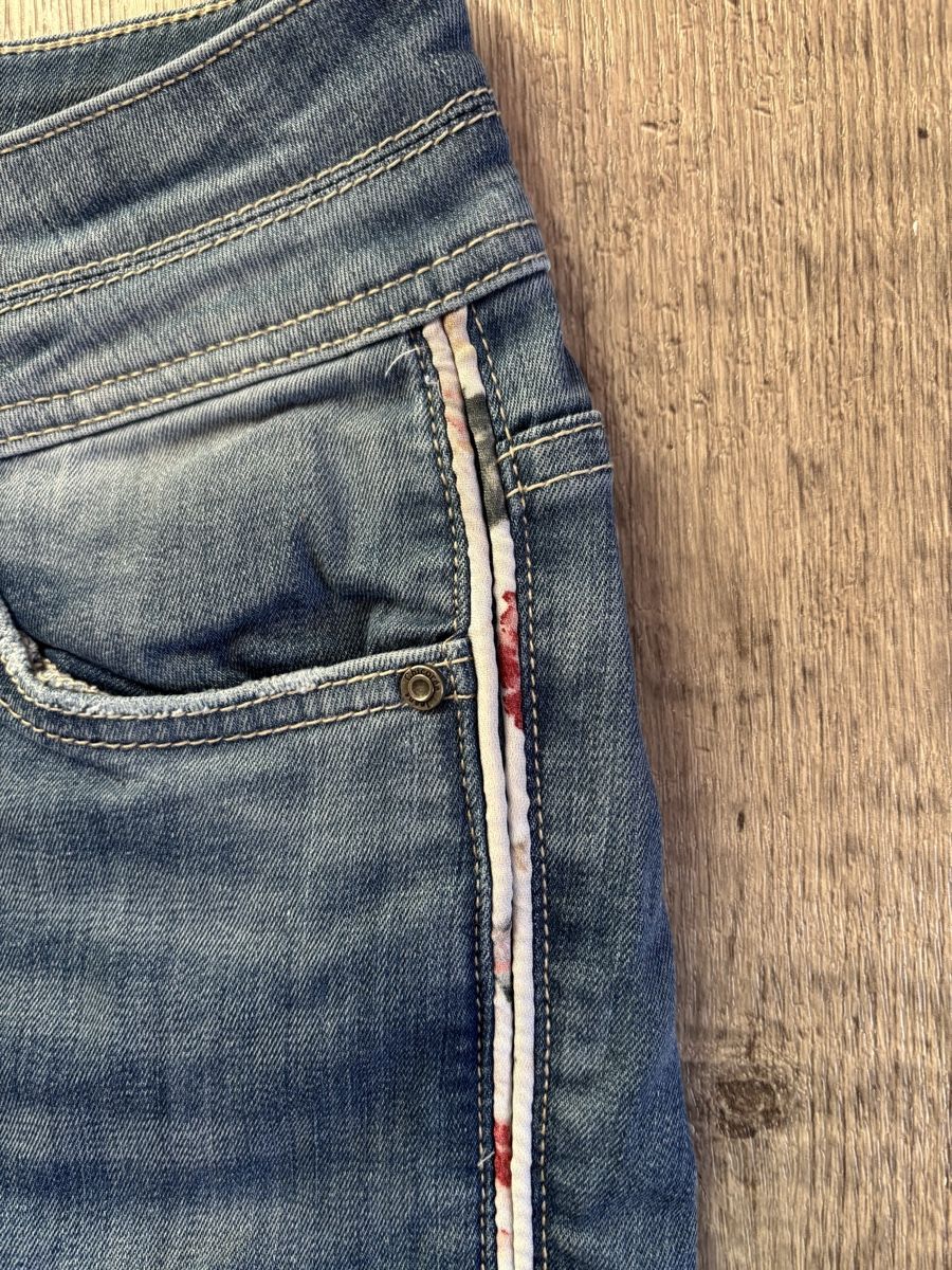 Jeans: Jeans Chicorée Gr. 34 – Usato da Zug venduto da sarah26f 3