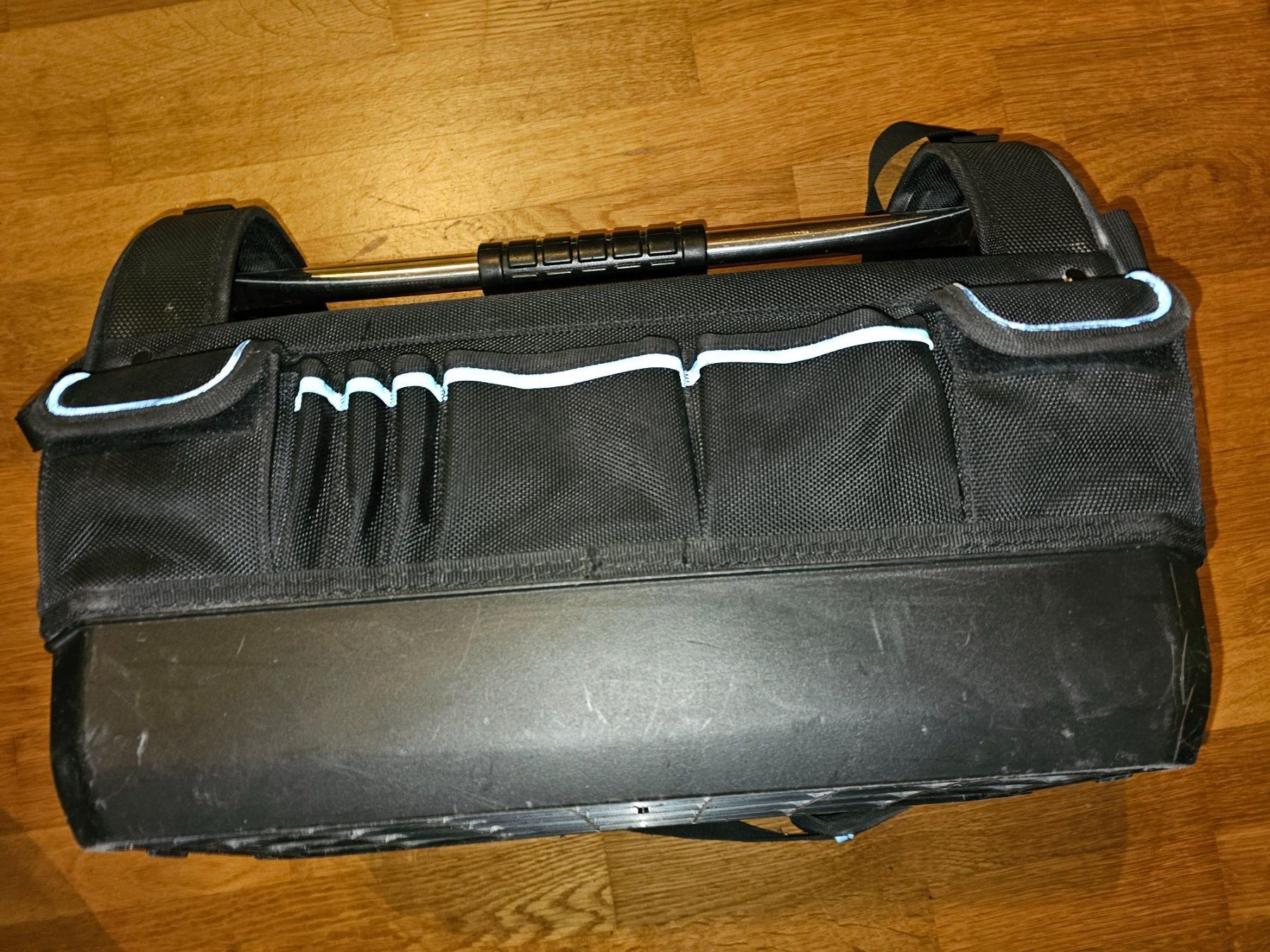 Bosch Valigie: Bosch Professional Werkzeugtasche GWT 20 – Usato da Gibswil venduto da Silvan-99 2