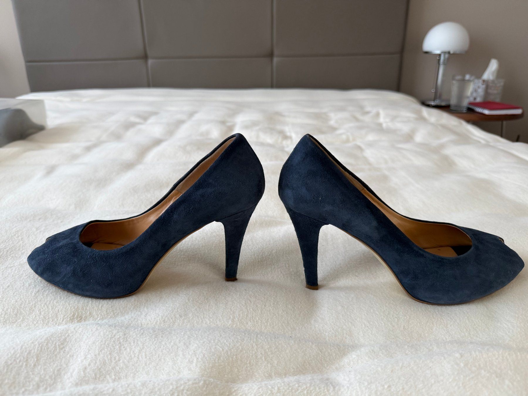 Scarpe da donna: Dunkelblaue Wildlederschuhe – Usato da Spreitenbach venduto da BritToSwiss 2