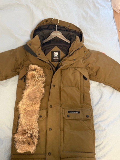 Canada Goose Giacche: Canada Goose Jacke Herren Parka – Usato da Neuenhof venduto da M.Ganeshan