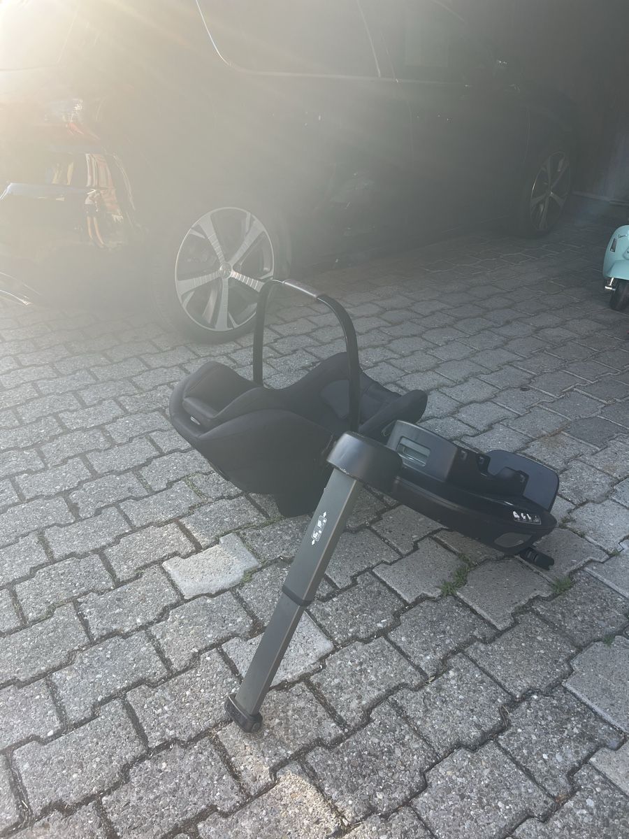 Nuna Seggiolini per auto: Nuna PIPA next Babyschale + Nuna BASE next ISOFIX-Basis – Usato da Bern venduto da Goran991 2