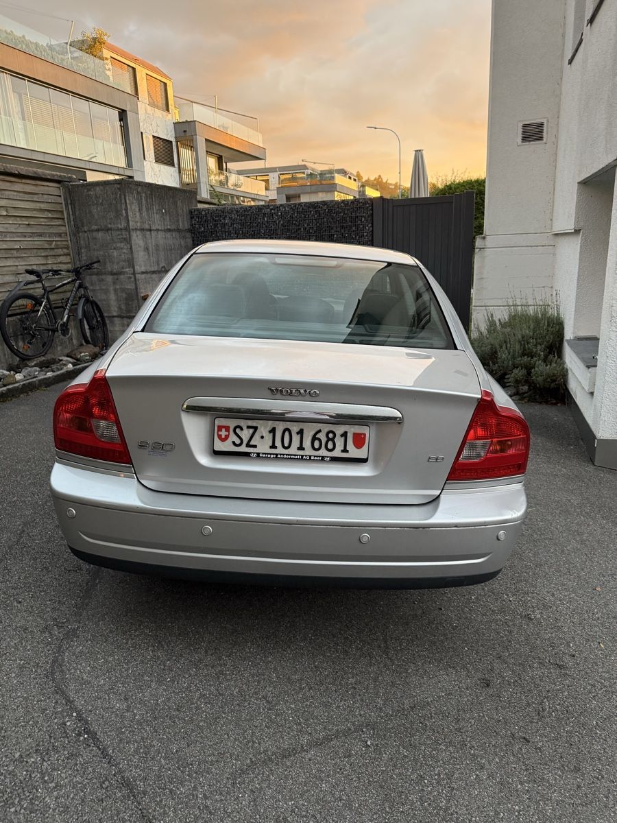 Volvo Automobili: Volvo S80 V6 – Usato da Wilen b. Wollerau venduto da lor_5nmv 1