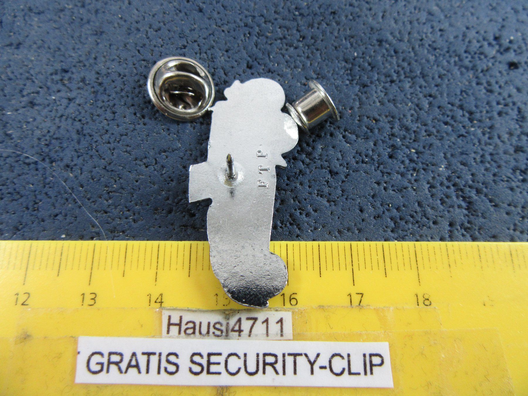 Placchette & Badge: ROADSTER AUTO OLDTIMER AUTO PIN ENAMEL – Usato da Ettingen venduto da Hausi4711 1