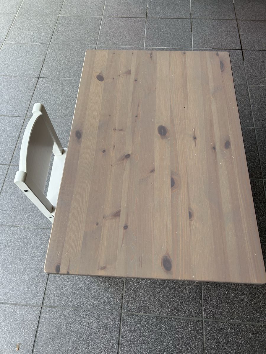Bureaux: Ikea Kindertisch mit Stuhl – D'occasion à Gisikon par mgu_5ykh 2