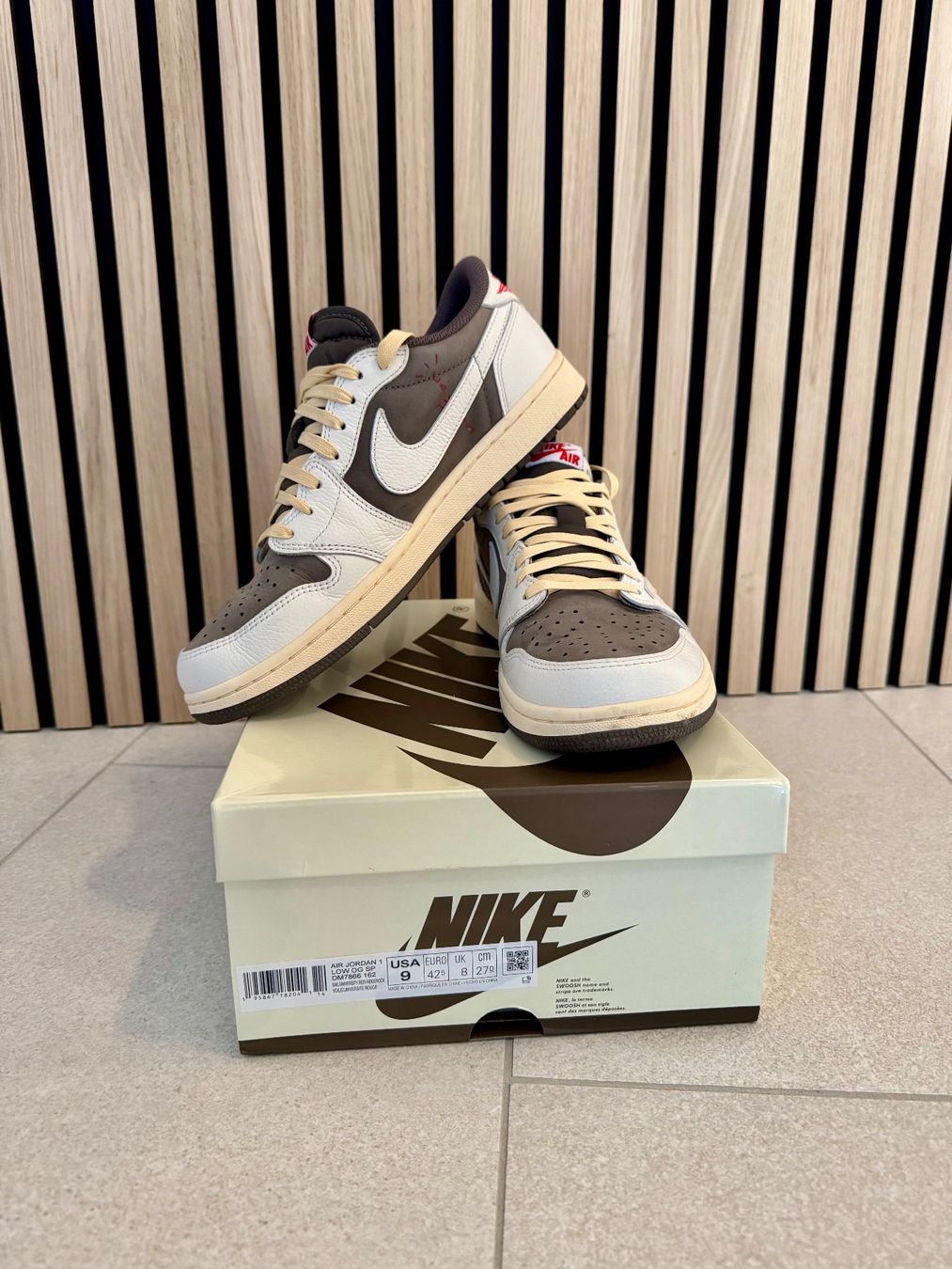 Nike Herrenschuhe: Nike Travis Scott Reverse Mocha - Gr. 42.5 – Gebraucht aus Illnau von  1