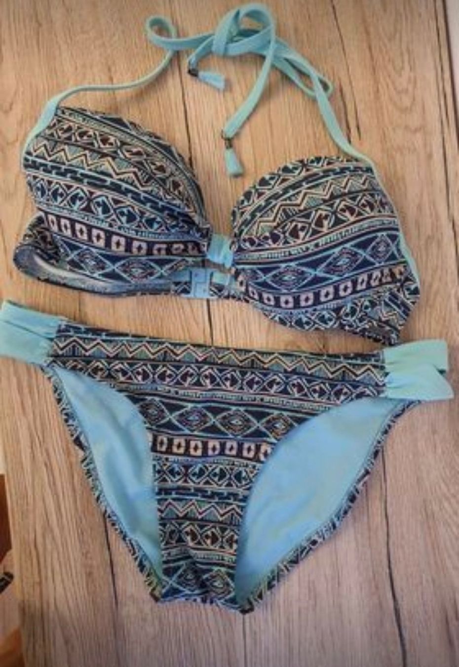 Maillots de bain & Bikinis: Bikini gr.S / 75C – D'occasion à Wädenswil par sos_6vlx