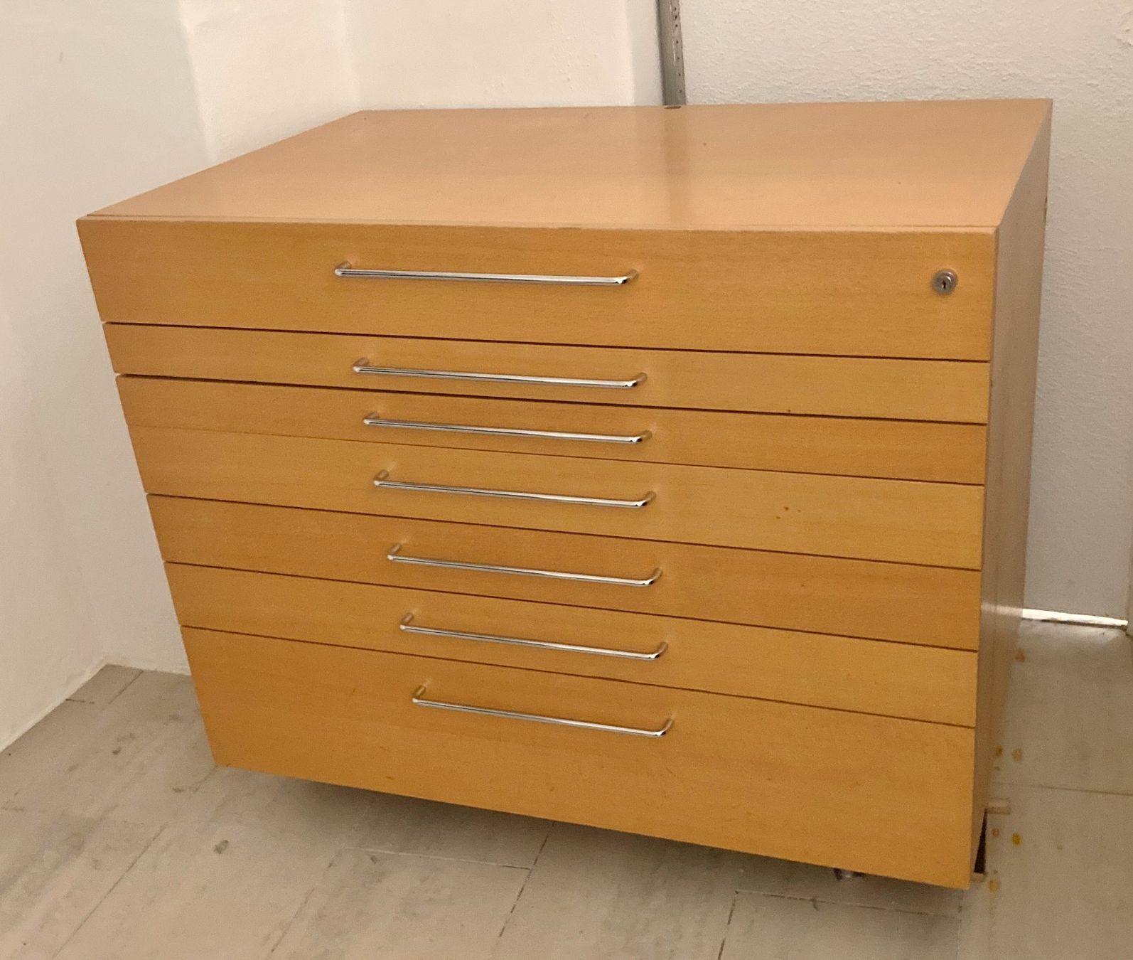 Allestimento di negozi e stand fieristici: Kassentisch, Schubladenmöbel – Usato da Luzern venduto da flexibus77