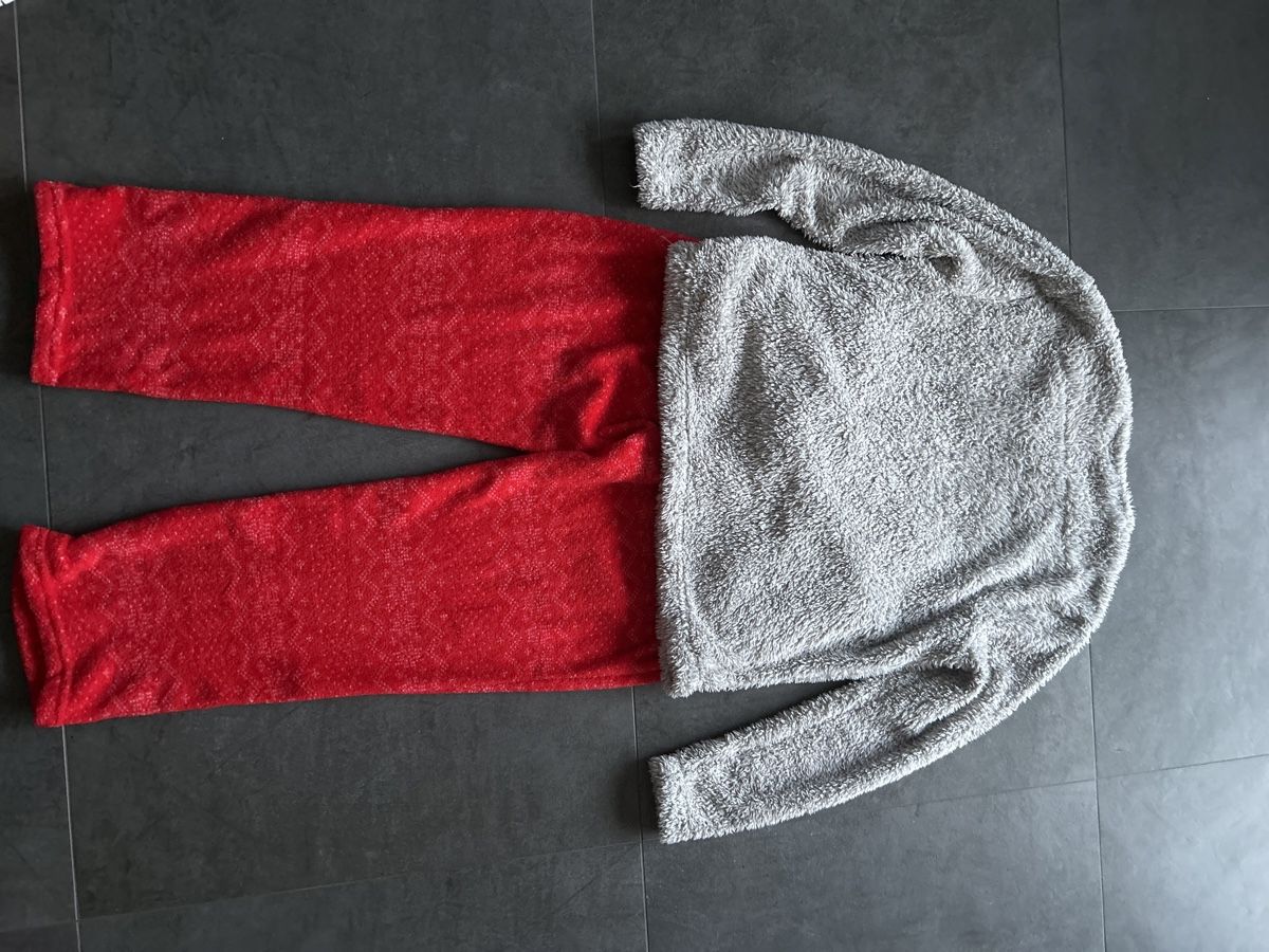 Pyjamas & Ähnliches: Ensemble tout doux M pingouin patine – Gebraucht aus Yens von Chriis 2