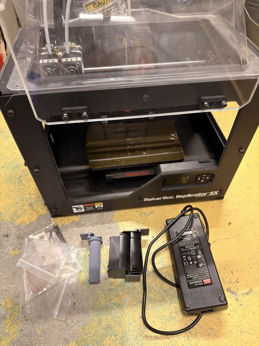 MakerBot 3D Drucker: 3D-Drucker Makerbot Replikator 2X – Gebraucht aus Heerbrugg von predch