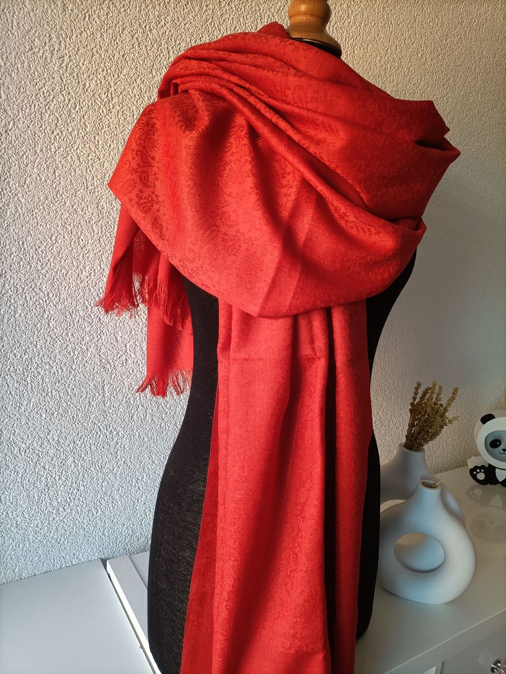 Foulard & Sciarpe: châle cachemire neuf – Nuovo e nell'imballaggio originale da La Chaux-de-Fonds venduto da Luxary.25cachmirepro 3