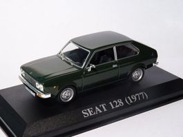Seat 128 3p 1976-1980 dunkelgrün     1:43 von Altaya / IXO