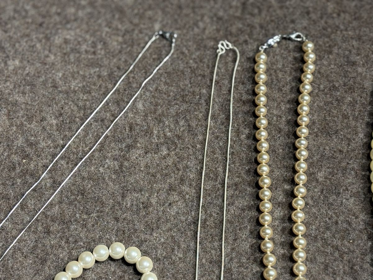 Altri gioielli: Schmuck Set: Kette, Armband mit Perlen - Neuwertig! – Nuovo (secondo la descrizione) da Sisseln AG venduto da art-dragoon 3