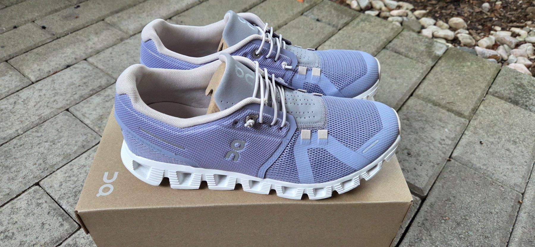 On Scarpe da donna: On running Cloud Schue 38.5 NEU – Nuovo (secondo la descrizione) da Zürich venduto da DinuC 3