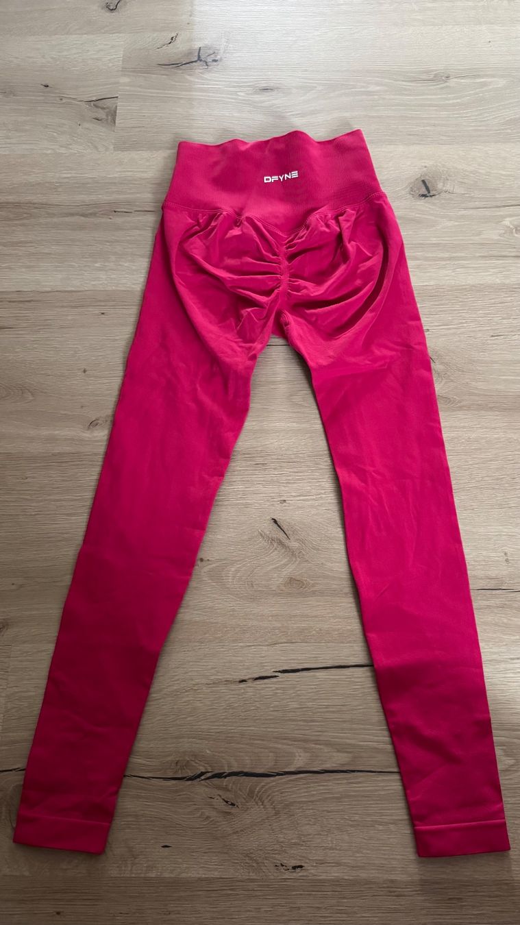 DFYNE Leggings: Dfyne dynamic leggings grösse xs – D'occasion à Neuenkirch par viv_wj7w 1