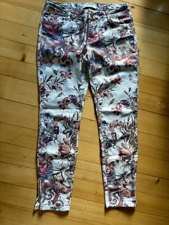 Jeans MOS MOSH Blumenmuster Grösse 29 neuwertig