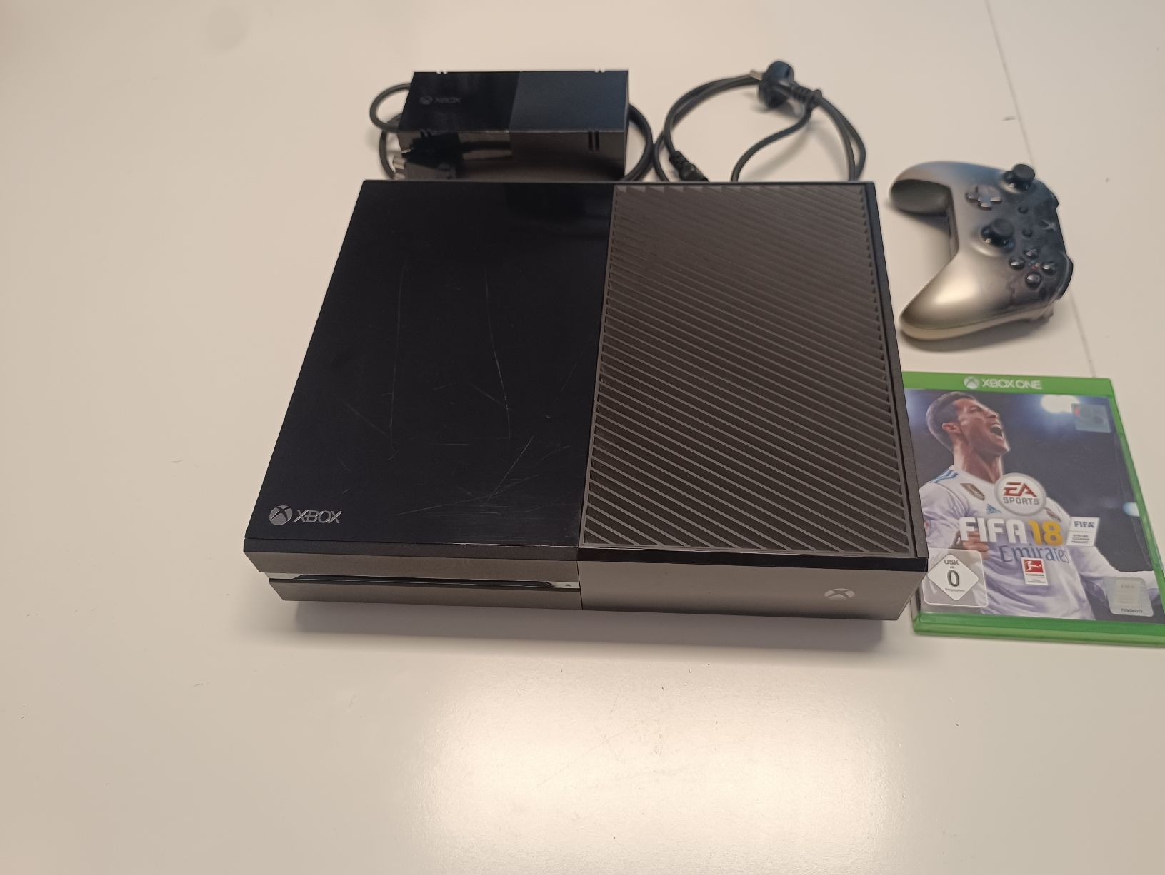 Microsoft Console: Xbox one FIFA 18 Controller  – Usato da Kreuzlingen venduto da Chrysanthi22