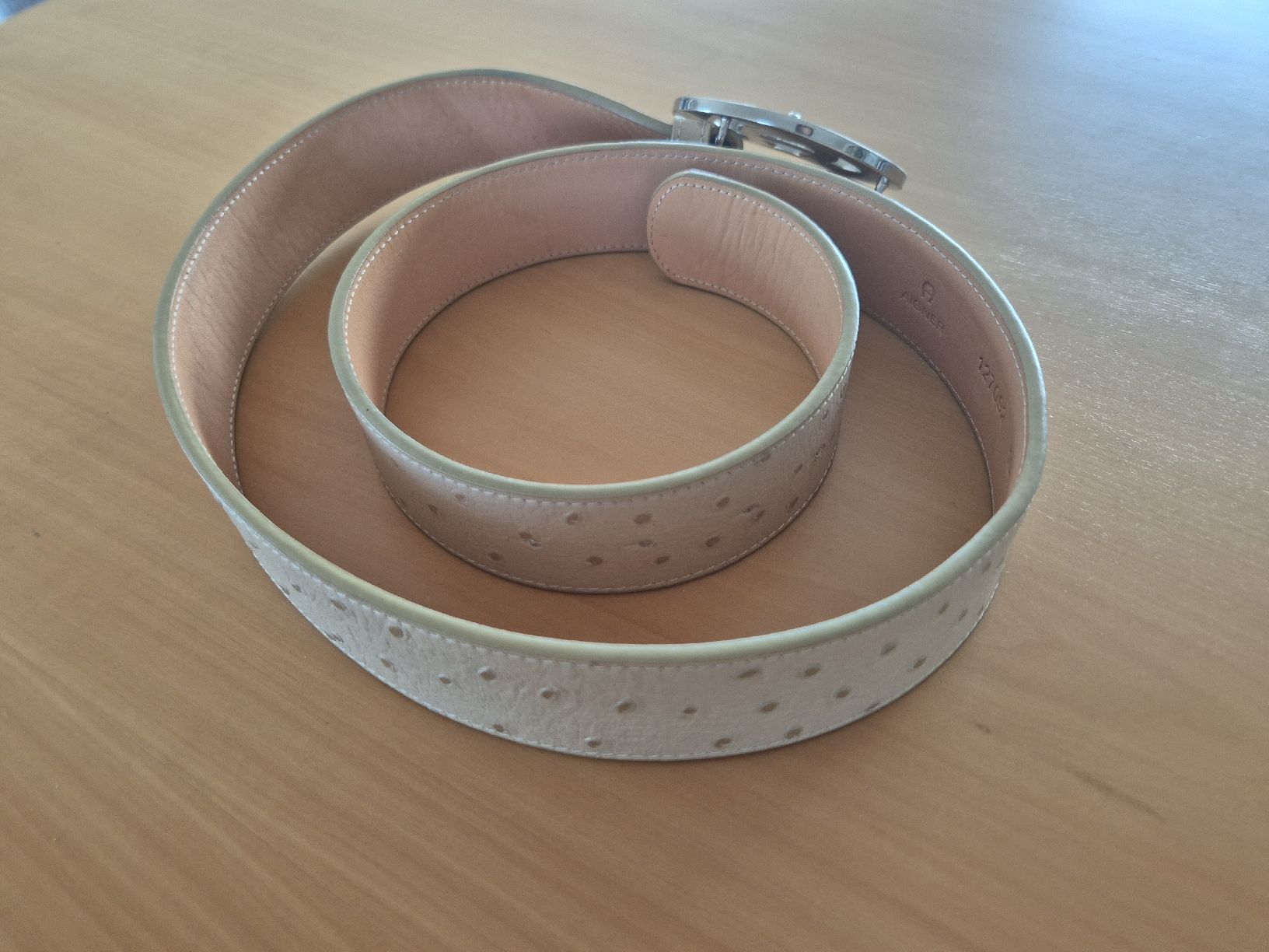 Aigner Gürtel: Aigner Gurt Straussenleder Grösse 100cm / 40in  – Gebraucht aus Zürich von Corrosion 2