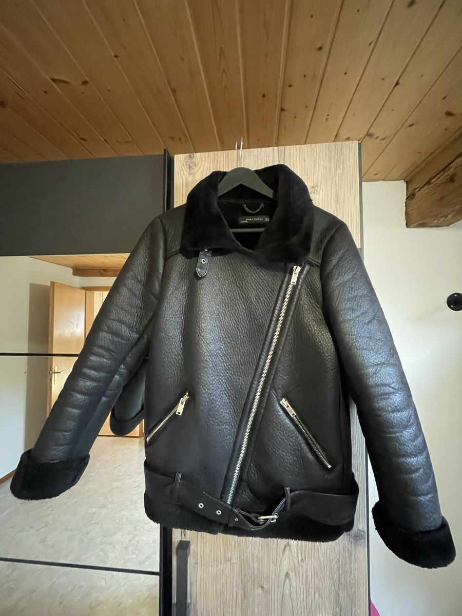 Zara Giacche: Schwarze Zara Lederjacke, Grösse S – Usato da Niederhünigen venduto da sil_9qtc