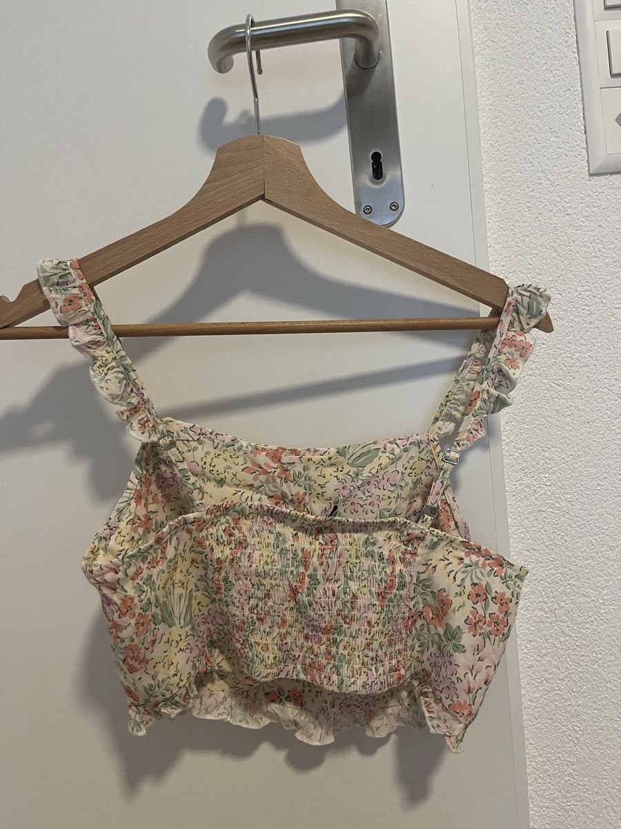 Top: Top mit Blumenmuster XS UNGETRAGEN – Nuovo (secondo la descrizione) da Birrwil venduto da vanyboo 1