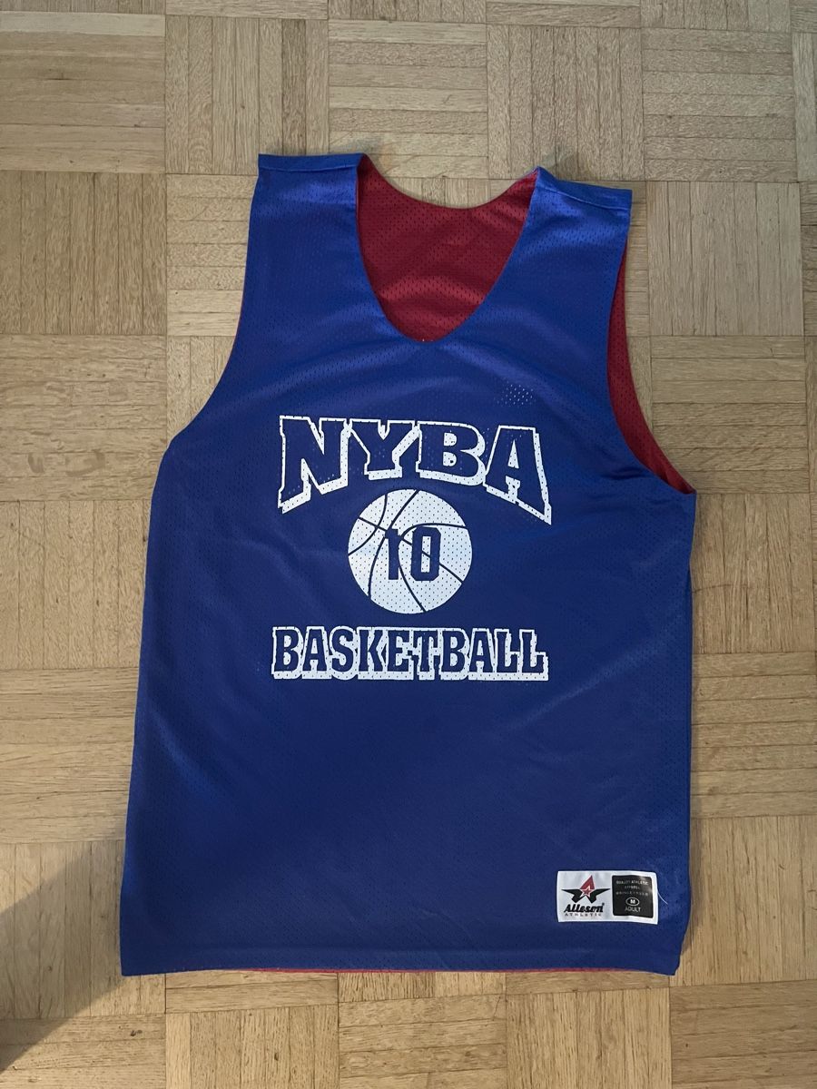 Canottiere & Pantaloni: Doppelseitiges Basketballtrikot – Usato da Bern venduto da fortuna021