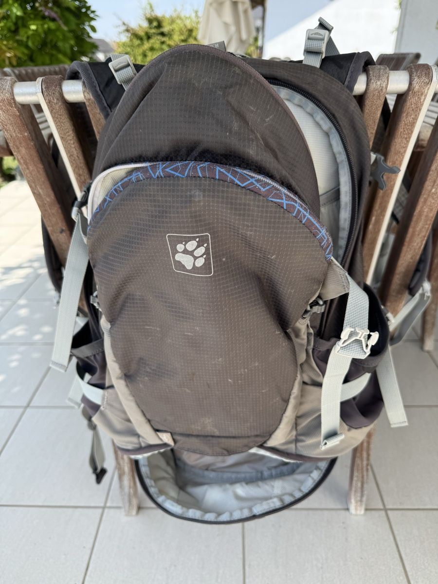 Jack Wolfskin Zaini: Jack Wolfskin Rucksack schwarz/grau gut erhalten – Usato da Maisprach venduto da eli_kr8d 5