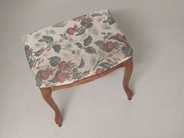 Vintage Polsterhocker Barock Stil mit Gobelin Blumenmuster