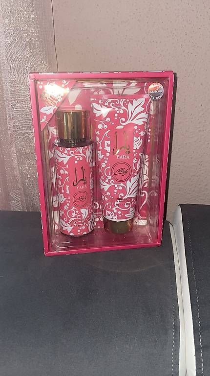 Profumi & Eau de Toilette: Coffret Yara brume et lotion  – Usato da Le Locle venduto da agb68