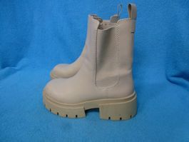 BOOTS CREME GR 38 1 X ZUR ANPROBE GETRAGEN KUNSTLEDER