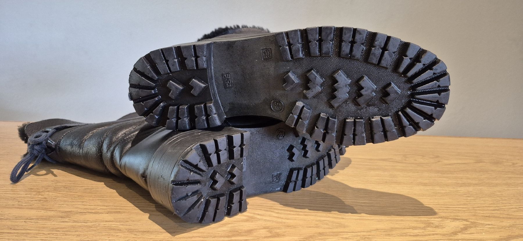 Damenschuhe: 39 - Grösse, Winterstiefel – Gebraucht aus Nottwil von echtMOMO 8