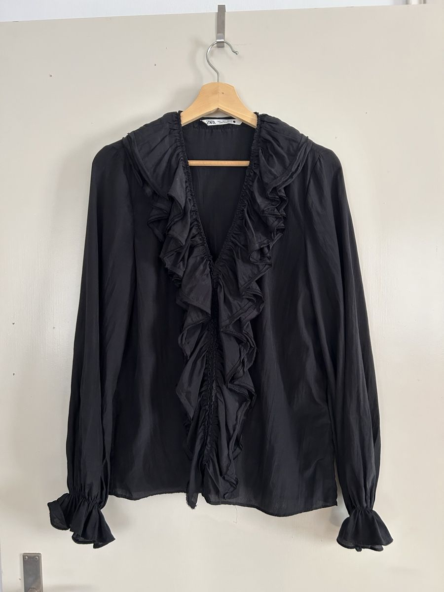 Zara Camicette: schwarze Bluse Rüschen Zara Grösse L – Usato da Aarau venduto da maili99