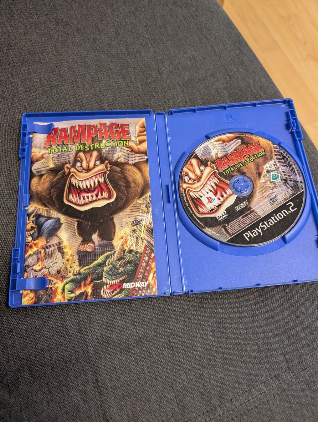 Giochi: Rampage Total destruction Sony playstation 2 – Usato da Giubiasco venduto da Ticinerd 2
