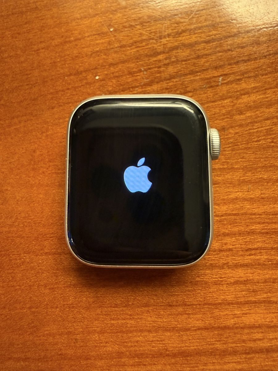 Apple Smartwatch: Apple Watch SE 2 40mm Silver Aluminium GPS – Gebraucht aus Rütihof von miak2000 3