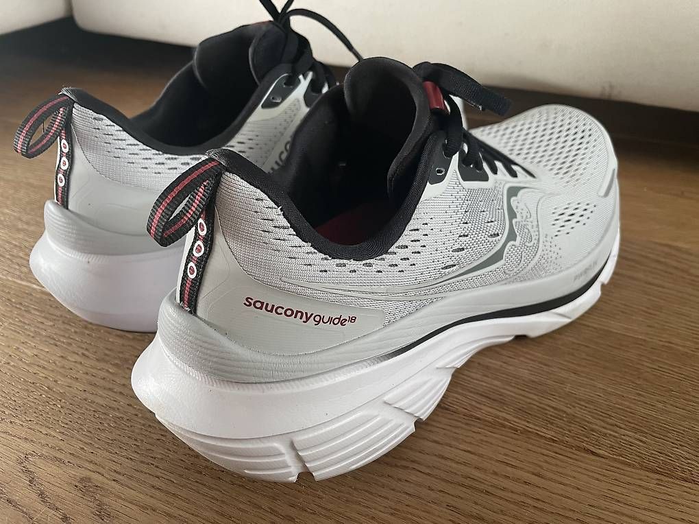 Scarpe da uomo: Saucony Guide 18 in der Grösse 44.5 – Usato da Muttenz venduto da Style_2000 2