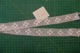 Alte Spitzen weiss Handarbeit - Preis für 65 cm
