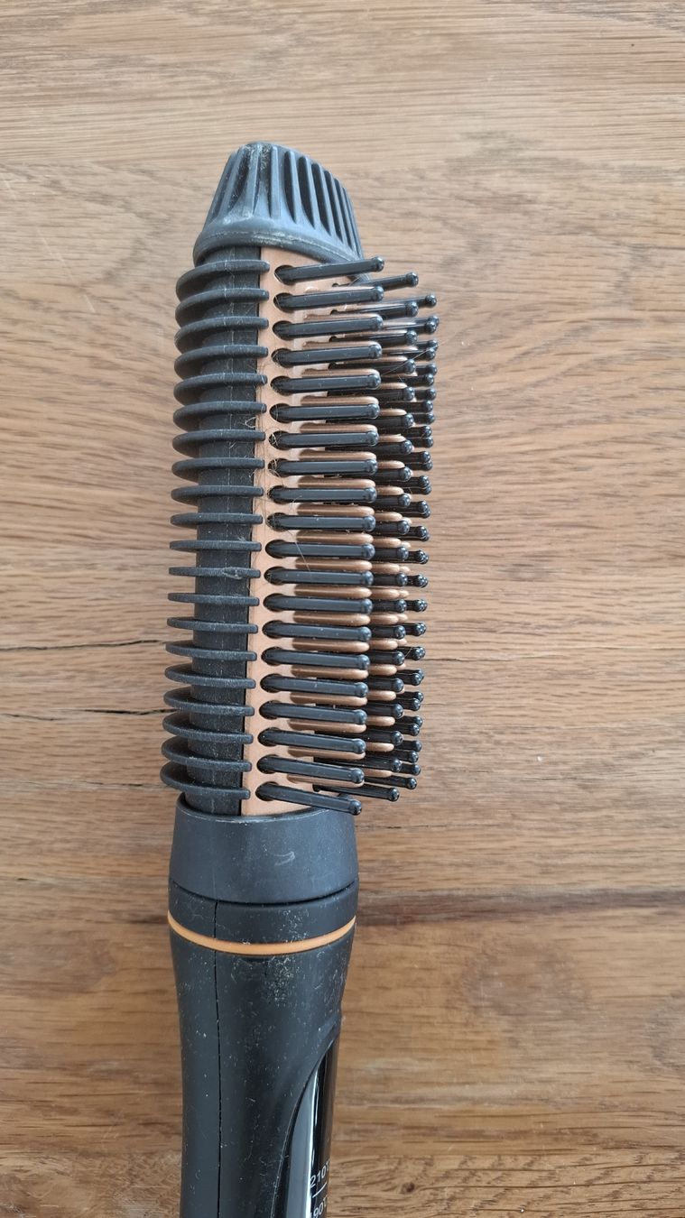 Sonstige Haarpflege: Diva Professional Styling Bürste SLIK460 – Gebraucht aus Münchenstein von sabrinchen02 1
