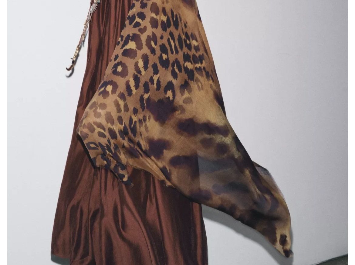 Zara Foulards, Tücher & Schals: NEW Zara Leopard Print Modal Silk Scarf – Neu (gemäss Beschreibung) aus St. Gallen von look-twice 3