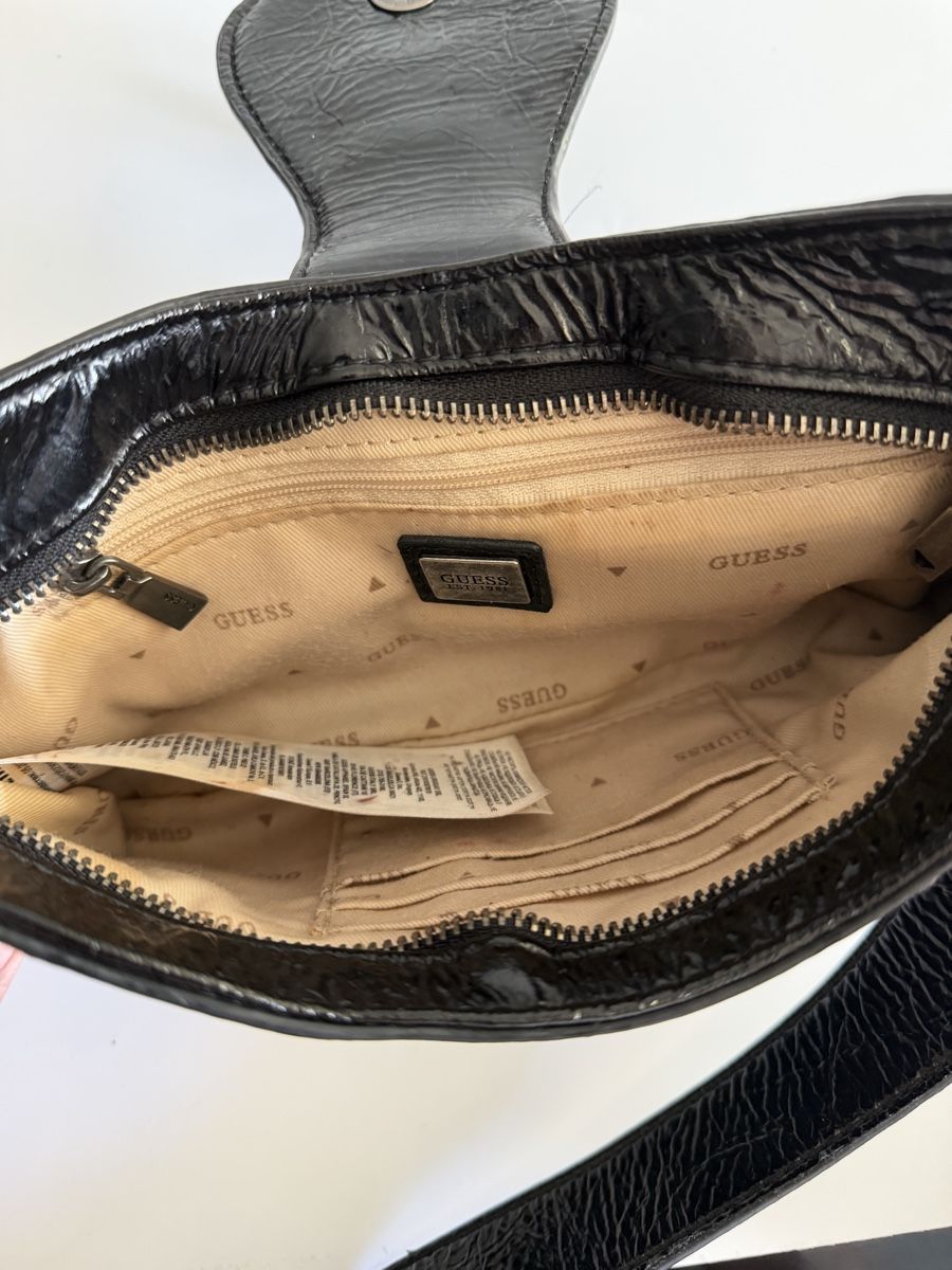 Guess Sacs femmes: Original Guess Baguette Schultertasche  – D'occasion à Vionnaz par b_f_d_r_g 3