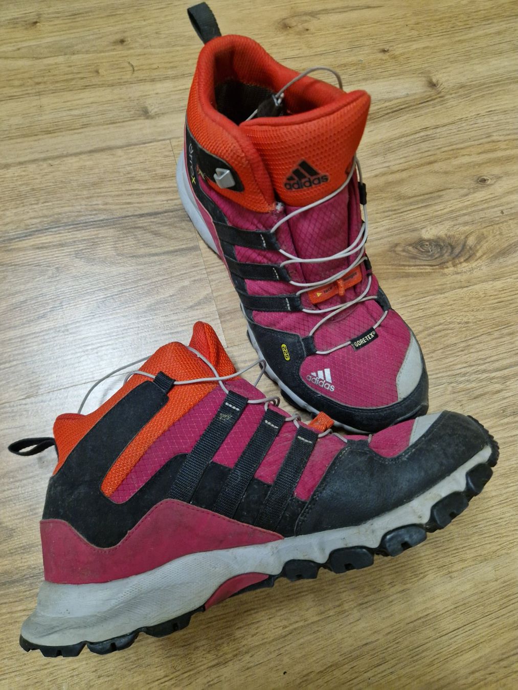 Adidas Scarpe da donna: Adidas Terrex Wanderschuhe Gore-Tex Gr.39 – Usato da Münsingen venduto da Geeskile 3