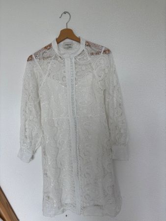 Kleid CHOKLATE PARIS weiss Spitze Grösse S