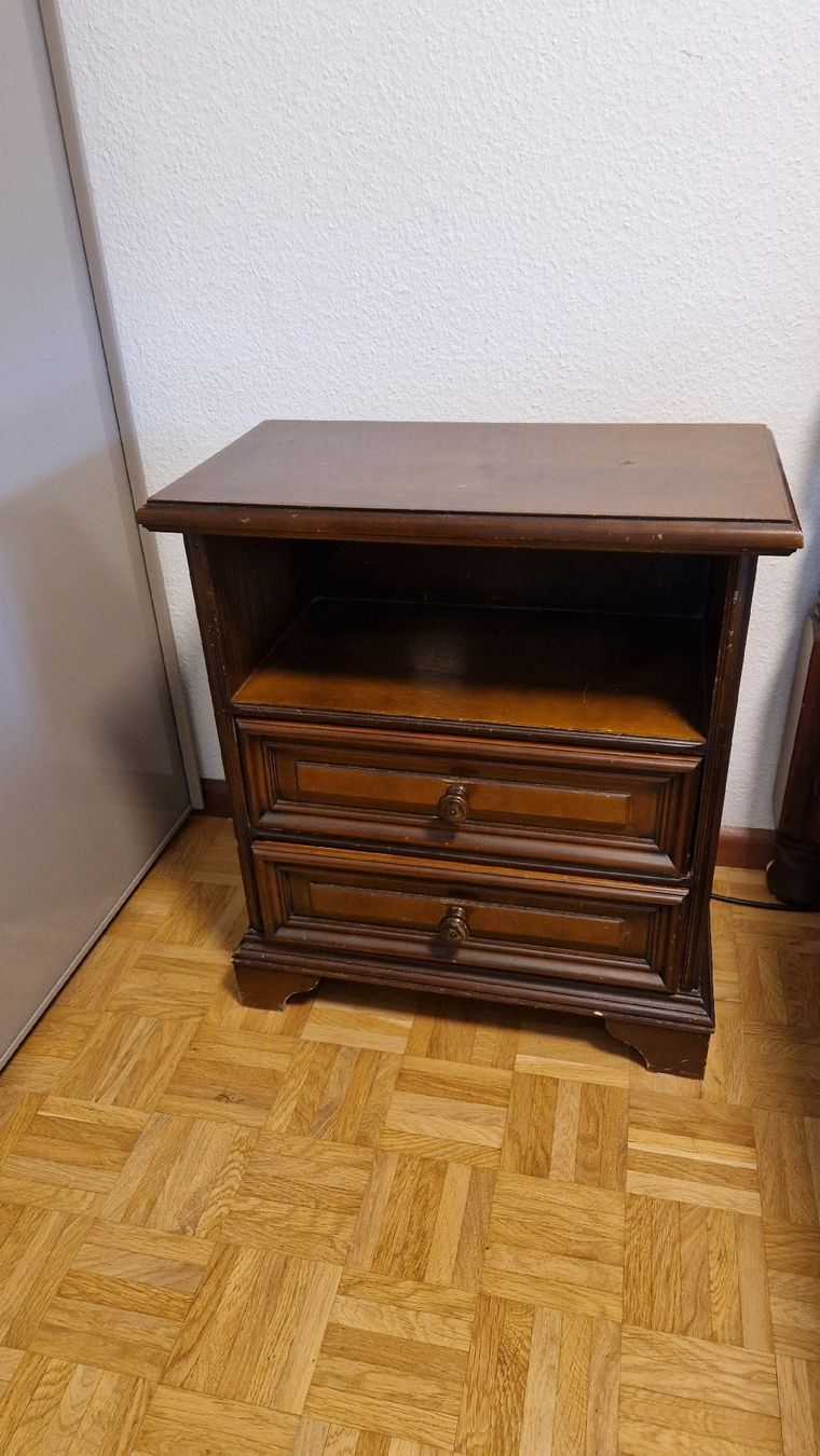 Comodini: Table de nuit à 2 tiroirs – Usato da Bôle venduto da cyr_d8kz
