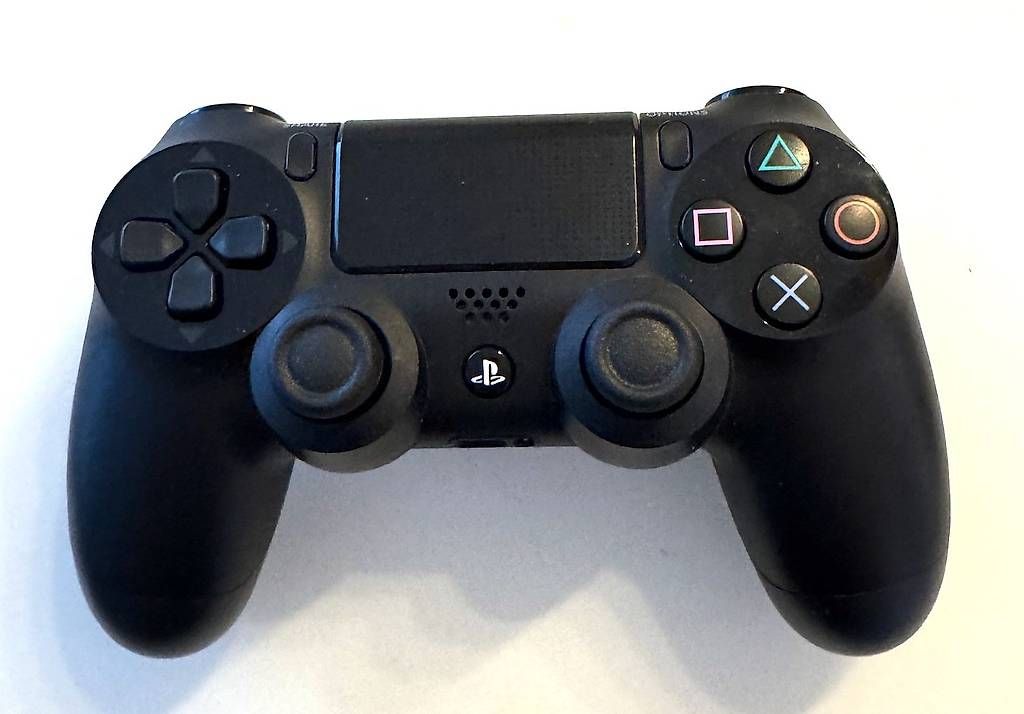 Controller: Controller Dualshock 4 & Dualshock 4 Charging Station PS 4 – Gebraucht aus Bülach von gcricri 2